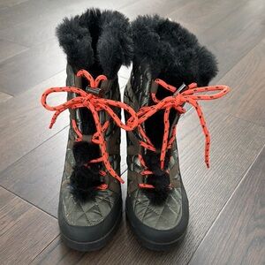 Stylish Black and Red Quilted Women's Boots